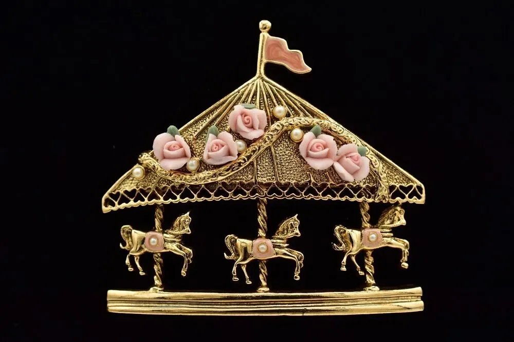 1928 Vintage Carousal Pin Brooch Horse Gold Pink Roses Romantic 1980s BinBG